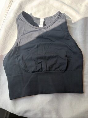 lululemon athletica High-Neck Seamless Sports Bra in Black
